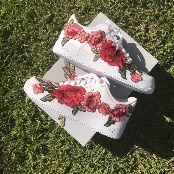 Custom Rosè Nike AF1’s - Picture 5 of 13